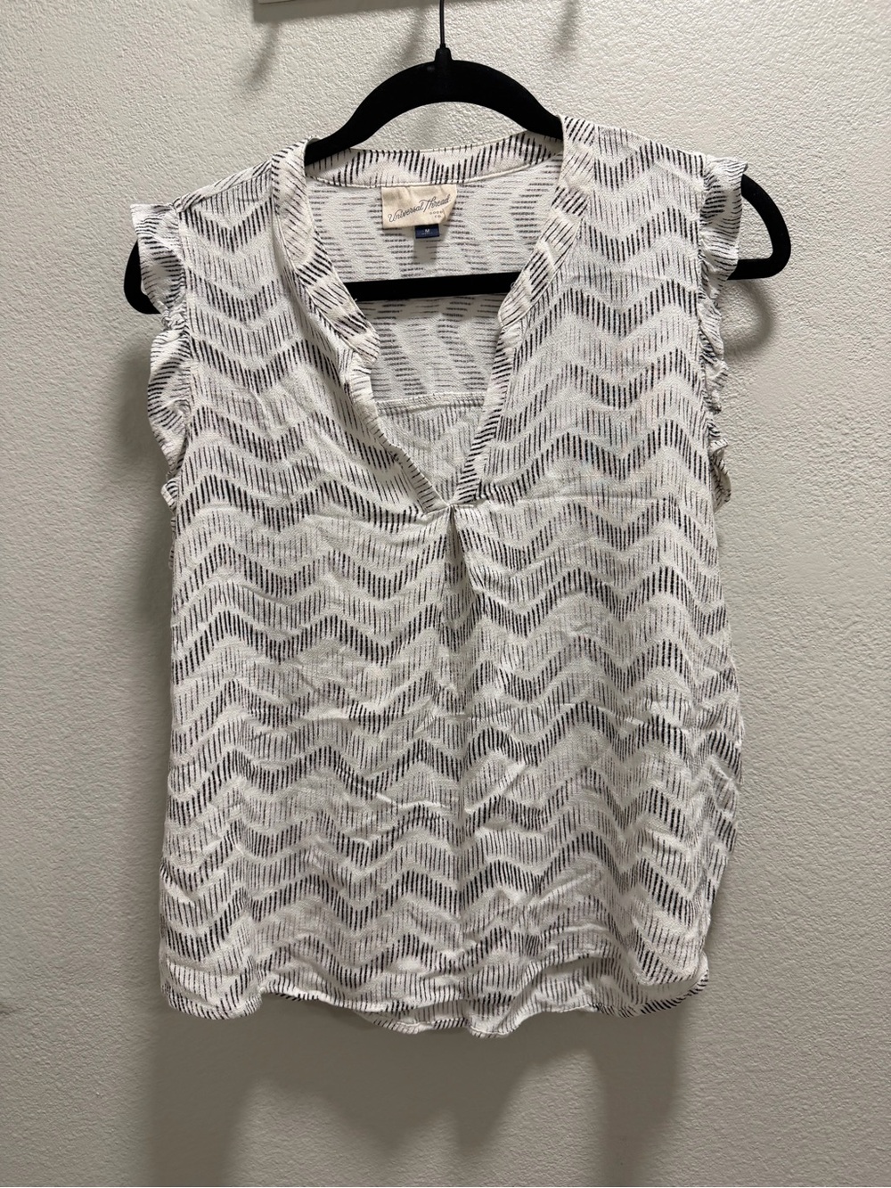 Universal Thread Flutter Sleeve zig zag print blouse